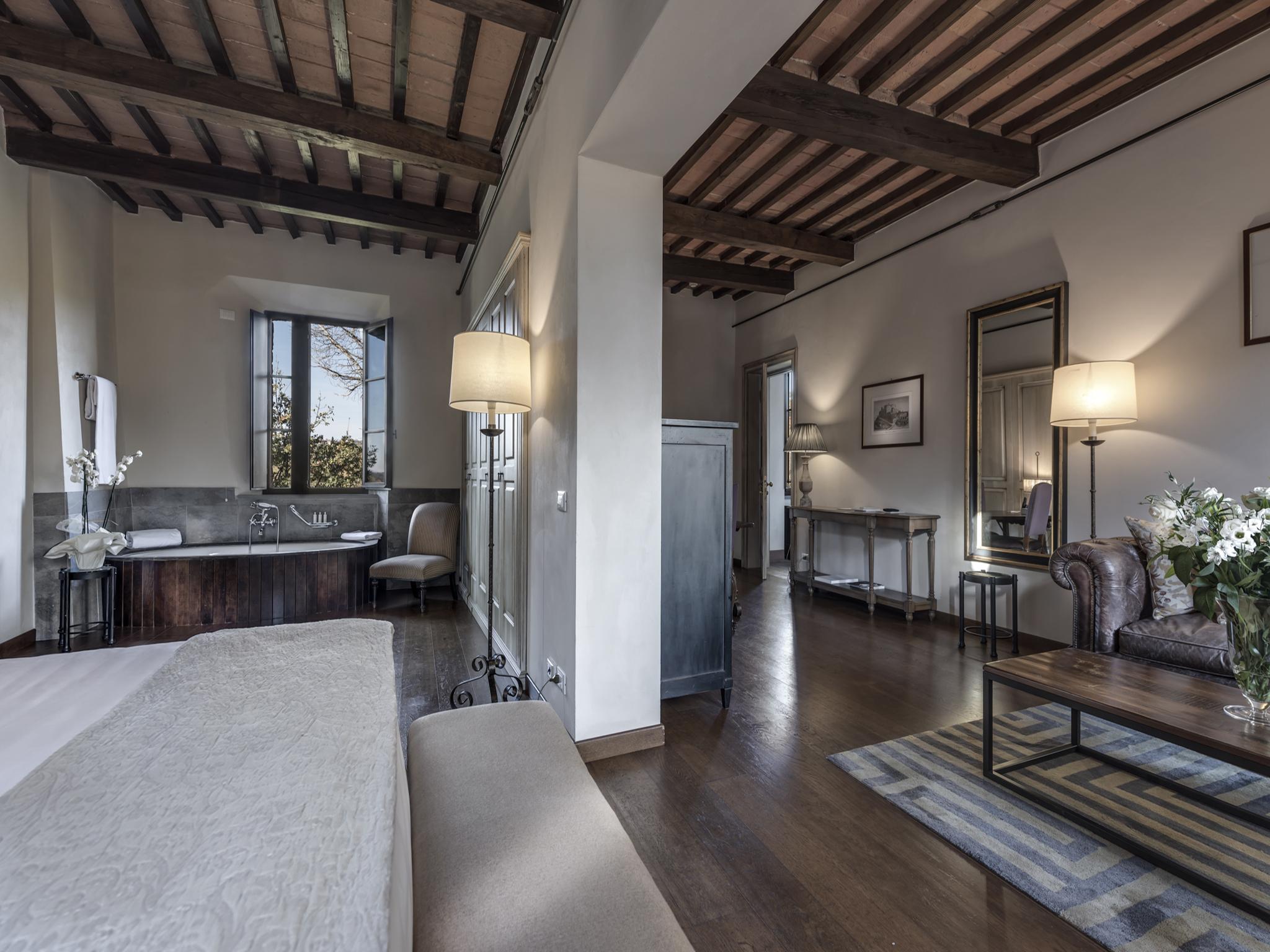 Castel Monastero - The Leading Hotels Of The World Castelnuovo Berardenga Esterno foto