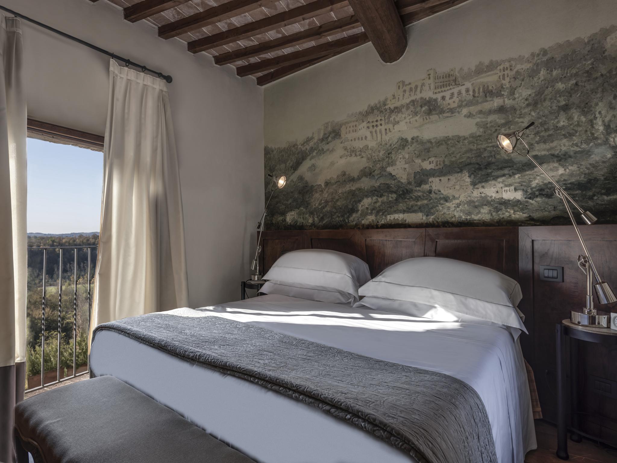 Castel Monastero - The Leading Hotels Of The World Castelnuovo Berardenga Esterno foto